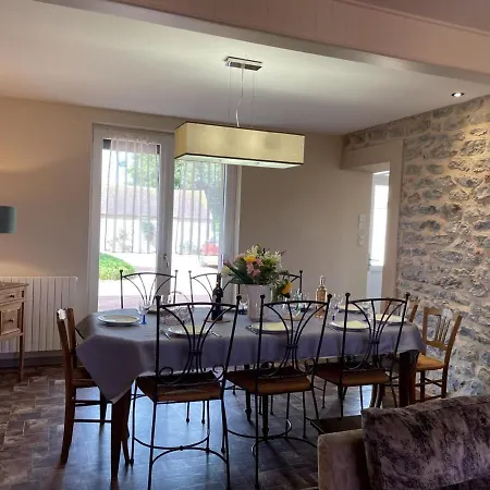 De Charme Renove A Pierrefitte-sur-loire, Vue Sur Campagne - Fr-1-489-334 * Pierrefitte-sur-Loire