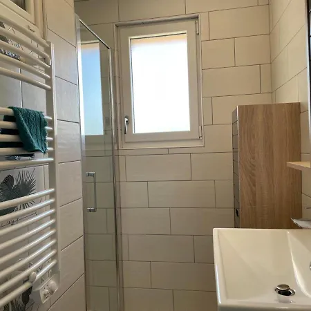 Prázdninový dům De Charme Renove A Pierrefitte-sur-loire, Vue Sur Campagne - Fr-1-489-334