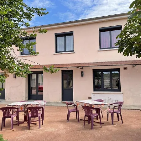 De Charme Renove A Pierrefitte-sur-loire, Vue Sur Campagne - Fr-1-489-334 Prázdninový dům