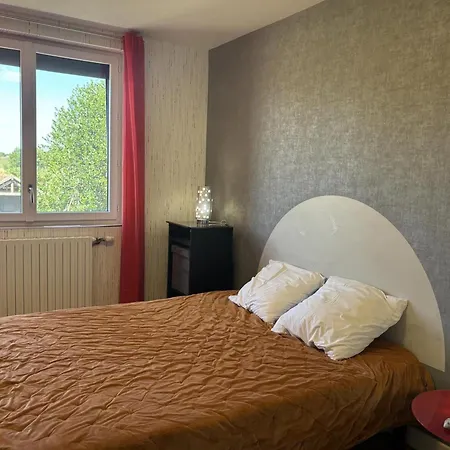 Rénové Avec Jardin Et Vue Sur Château - Fr-1-489-334 * Pierrefitte-sur-Loire