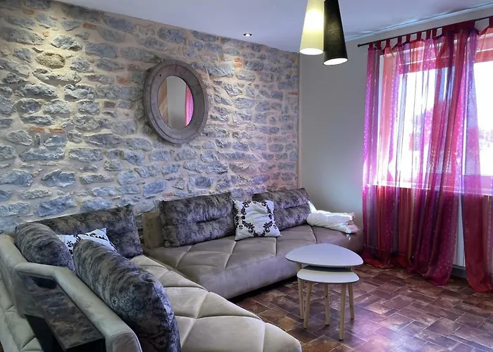 De Charme Renove A Pierrefitte-sur-loire, Vue Sur Campagne - Fr-1-489-334 Pierrefitte-sur-Loire