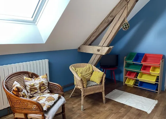 De Charme Renove A Pierrefitte-sur-loire, Vue Sur Campagne - Fr-1-489-334